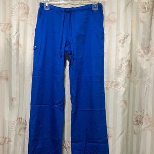 Cherokee women’s scrub set